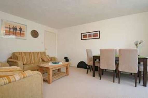 1 bedroom Flat for s...